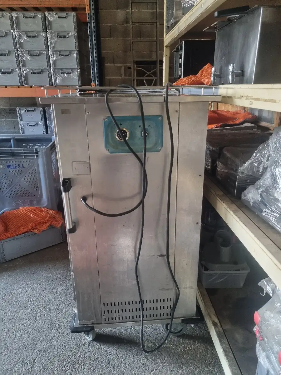 Étuve électrique 18 bacs tout inox